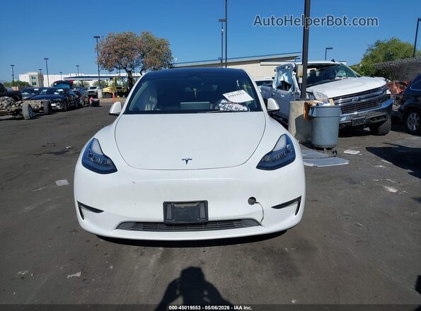 7SAYGDEE9PA034752 2023 TESLA MODEL Y White Սարքավորումների վահանակի տեսք