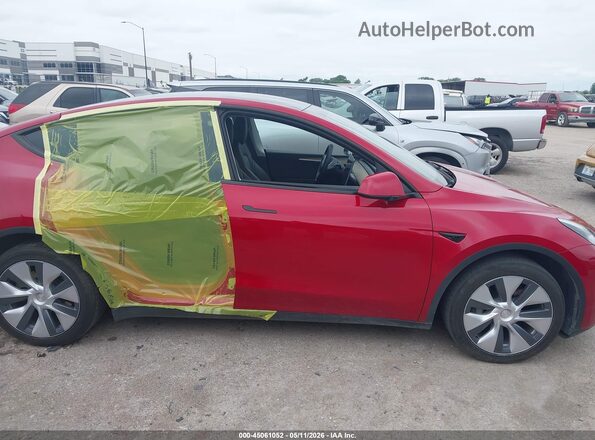 7SAYGDEE9PA094210 2023 TESLA MODEL Y Red Rear interior view