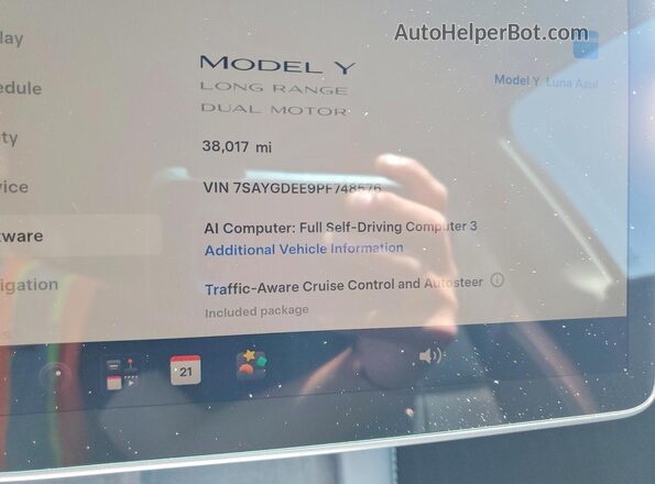 7SAYGDEE9PF748576 2023 TESLA MODEL Blue Vista del cuadro de instrumentos