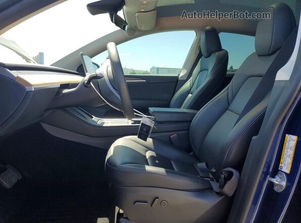 7SAYGDEE9PF748576 2023 TESLA MODEL Blue Vista interior delantera