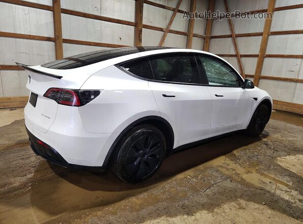 7SAYGDEE9SF223011 2025 TESLA MODEL Белый Задняя правая четверть