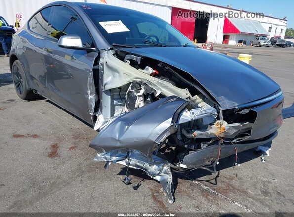 7SAYGDEE9TF364775 2026 TESLA MODEL Y Серебряный Вид спереди