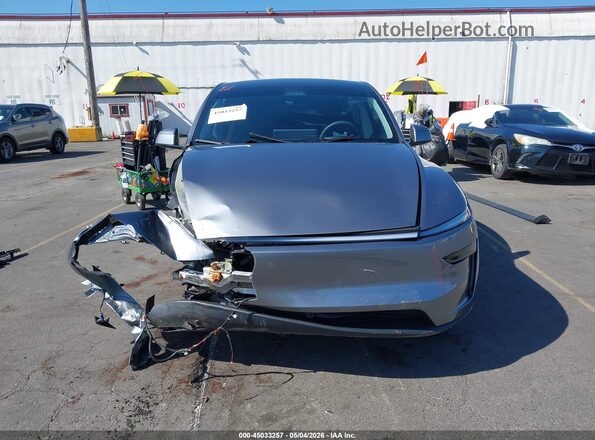 7SAYGDEE9TF364775 2026 TESLA MODEL Y Серебряный Вид задней части салона