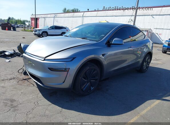 7SAYGDEE9TF364775 2026 TESLA MODEL Y Серебряный Передняя левая четверть