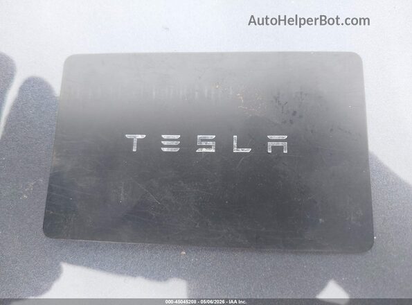 7SAYGDEEXNA009162 2022 TESLA MODEL Y Gray Առջևի վահանակի տեսք