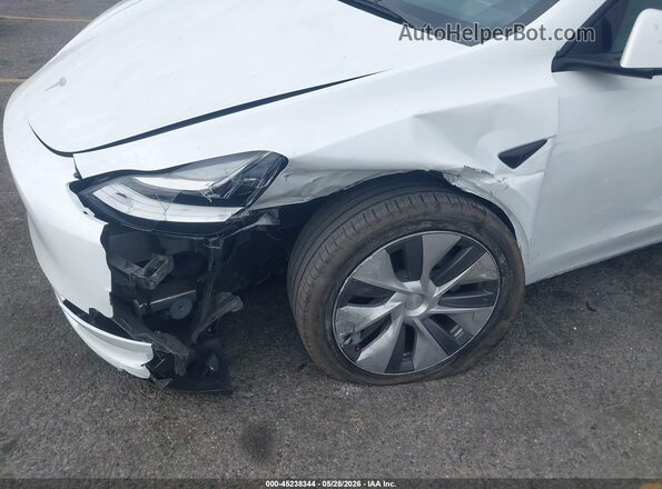 7SAYGDEEXPA027468 2023 TESLA MODEL Y Белый Вид спереди