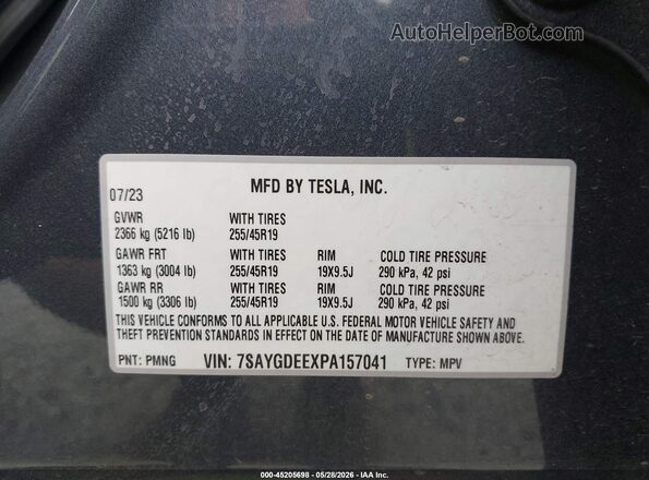 7SAYGDEEXPA157041 2023 TESLA MODEL Y Gray Widok komory silnika