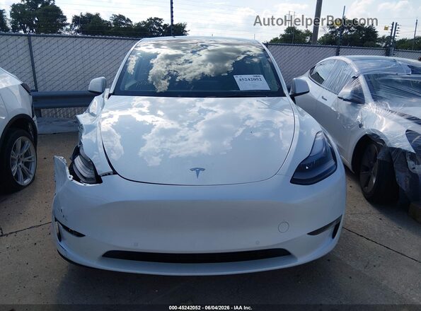 7SAYGDEF0NF308168 2022 TESLA MODEL Y White Instrument cluster view