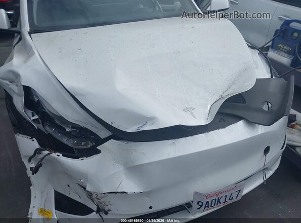 7SAYGDEF0NF406598 2022 TESLA MODEL Y White Հետևի տեսք