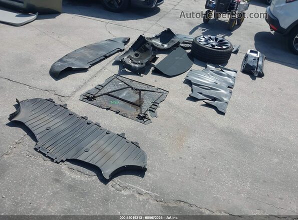7SAYGDEF0RF048733 2024 TESLA MODEL Y Gray Instrument cluster view