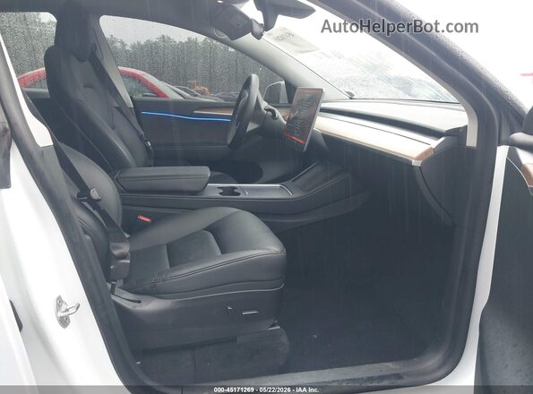7SAYGDEF1NF534512 2022 TESLA MODEL Y White წინა სალონის ხედი