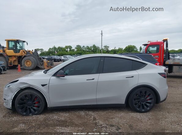 7SAYGDEF1PF590677 2023 TESLA MODEL Y Gray სალონის 360-გრადუსიანი ხედი