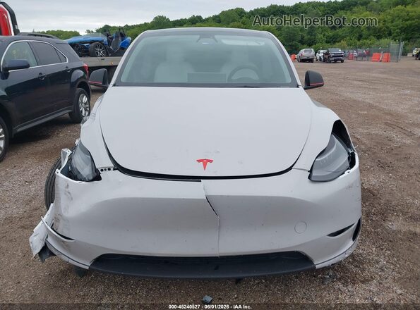 7SAYGDEF1PF590677 2023 TESLA MODEL Y Gray ხელსაწყოთა პანელის ხედი