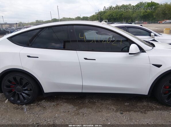 7SAYGDEF1PF700983 2023 TESLA MODEL Y White უკანა სალონის ხედი
