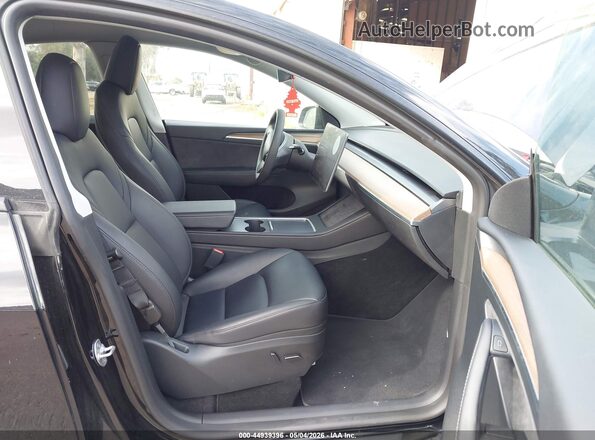7SAYGDEF1PF766563 2023 TESLA MODEL Y Black Вид салону спереду