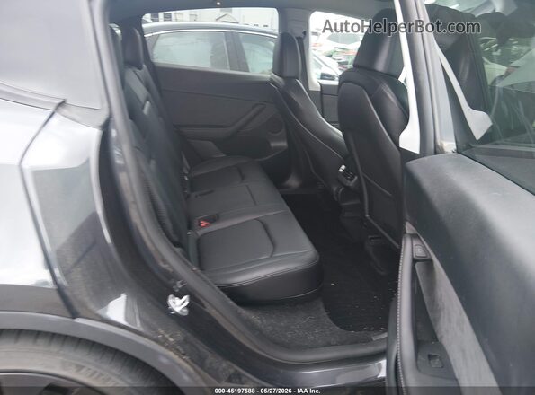 7SAYGDEF1RF034906 2024 TESLA MODEL Y Gray VIN sticker view