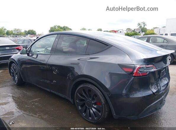 7SAYGDEF1RF034906 2024 TESLA MODEL Y Gray Rear interior view