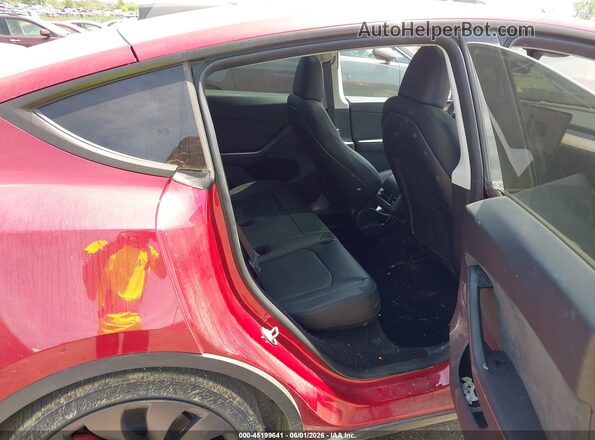 7SAYGDEF2RA272180 2024 TESLA MODEL Y Бордовый Вид наклейки с VIN-кодом