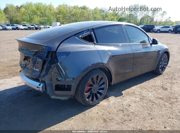 7SAYGDEF2RA333527 2024 TESLA MODEL Y Gray Հետևի աջ