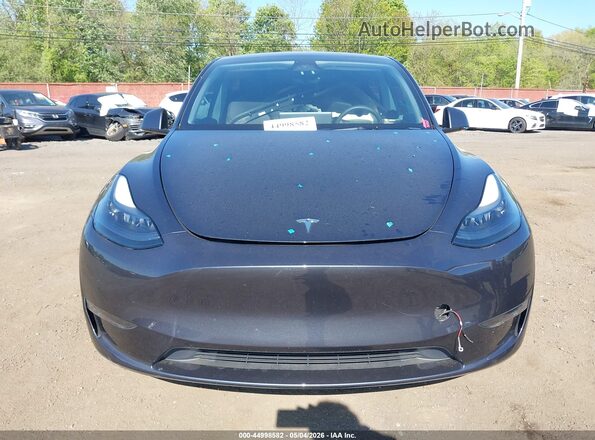 7SAYGDEF2RA333527 2024 TESLA MODEL Y Gray Սարքավորումների վահանակի տեսք