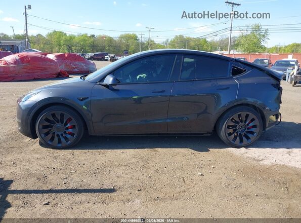 7SAYGDEF2RA333527 2024 TESLA MODEL Y Gray Սալոնի 360 աստիճան տեսք