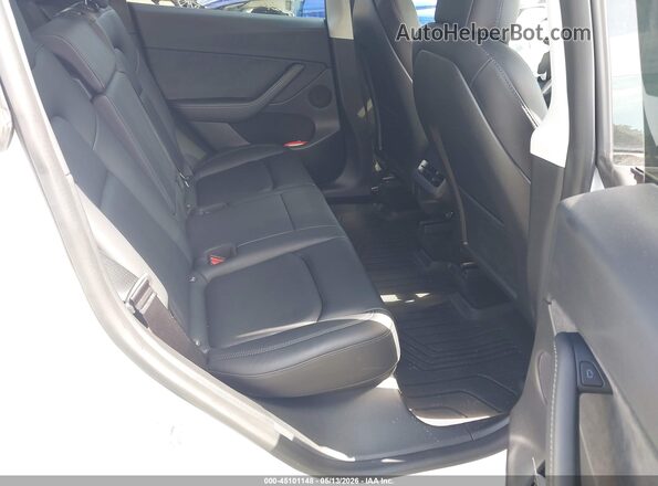 7SAYGDEF3NF379669 2022 TESLA MODEL Y Белый Вид наклейки с VIN-кодом