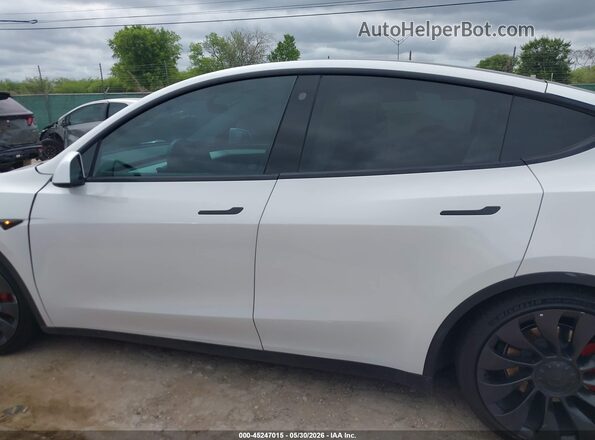 7SAYGDEF3PF695026 2023 TESLA MODEL Y White უკანა სალონის ხედი
