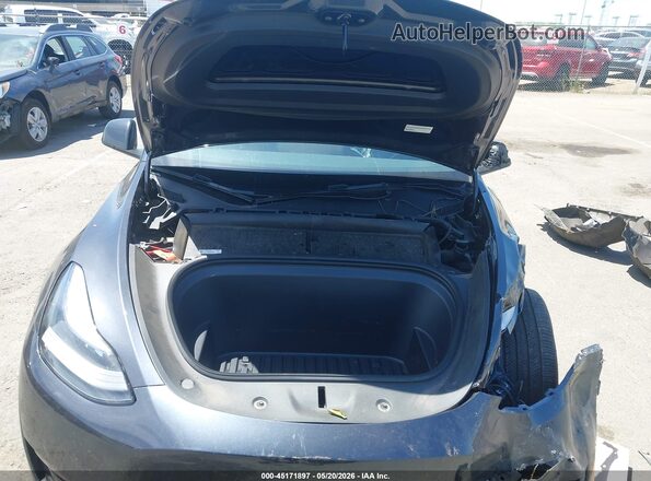 7SAYGDEF3RF020778 2024 TESLA MODEL Y Dark Blue Widok z tyłu
