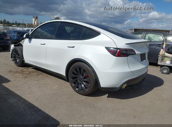 7SAYGDEF4NF523875 2022 TESLA MODEL Y White Rear left