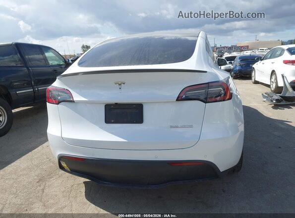 7SAYGDEF4NF523875 2022 TESLA MODEL Y White 
