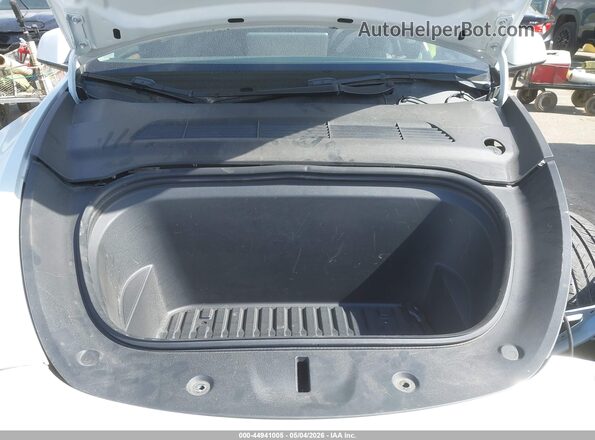 7SAYGDEF4NF523875 2022 TESLA MODEL Y White Rear view