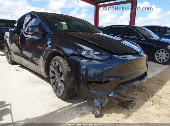 7SAYGDEF4RF029389 2024 TESLA MODEL Y Черный 