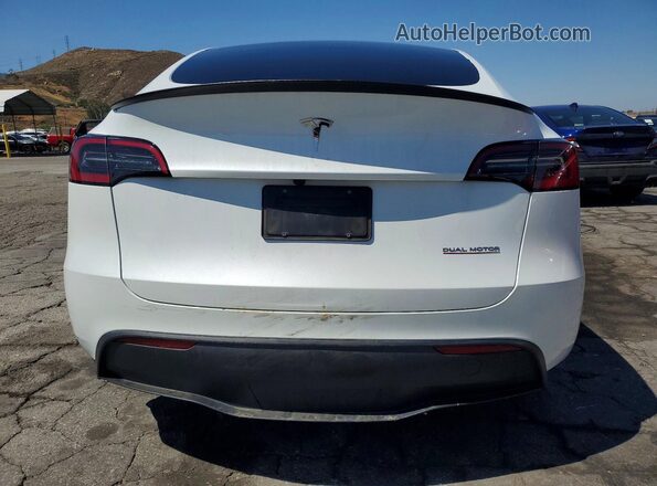 7SAYGDEF4SF216539 2025 TESLA MODEL Белый Вид сзади