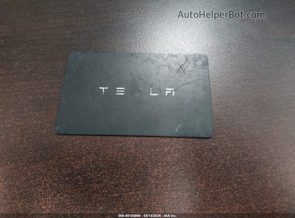7SAYGDEF5PF668944 2023 TESLA MODEL Y Blue Vista del salpicadero