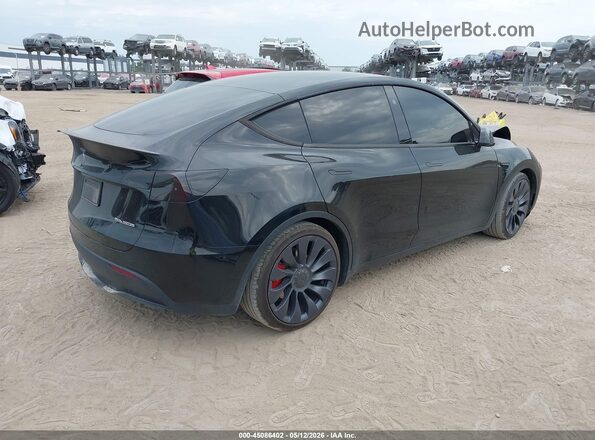 7SAYGDEF6RA304094 2024 TESLA MODEL Y Black უკანა მარჯვენა