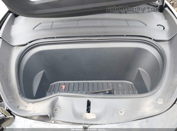 7SAYGDEF6RA304094 2024 TESLA MODEL Y Black უკანა ხედი