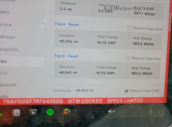 7SAYGDEF7RF043500 2024 TESLA MODEL Red Widok zestawu wskaźników