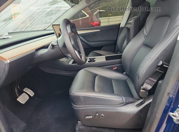 7SAYGDEF7SA342679 2025 TESLA MODEL Blue Widok wnętrza z przodu