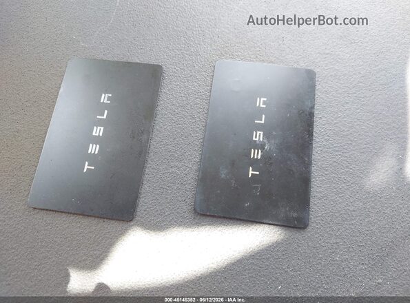 7SAYGDEF8NF453586 2022 TESLA MODEL Y Серый Вид панели приборов