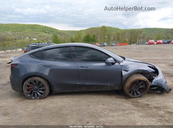 7SAYGDEF8NF564266 2022 TESLA MODEL Y Серый Вид задней части салона