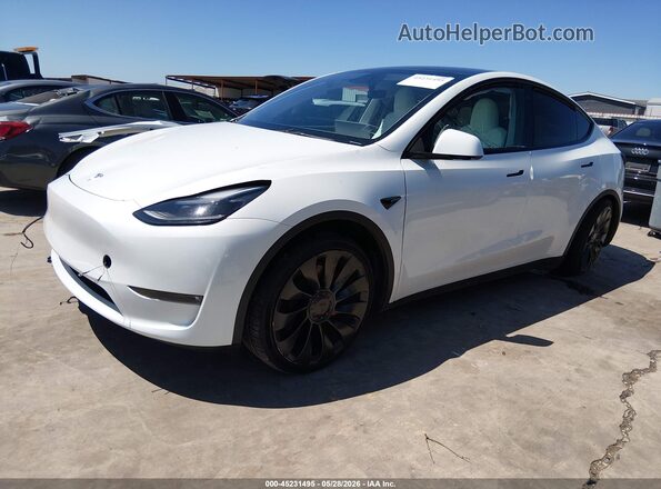 7SAYGDEF8PF782615 2023 TESLA MODEL Y Белый Передняя левая четверть