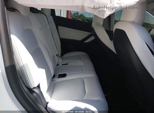 7SAYGDEFXNF465951 2022 TESLA MODEL Y Белый Вид наклейки с VIN-кодом