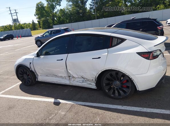 7SAYGDEFXNF465951 2022 TESLA MODEL Y Белый Вид задней части салона