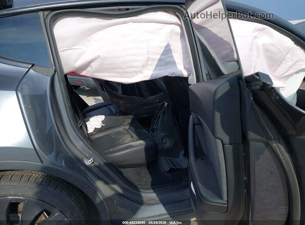 7SAYGDEFXPF802279 2023 TESLA MODEL Y Gray Widok naklejki z numerem VIN