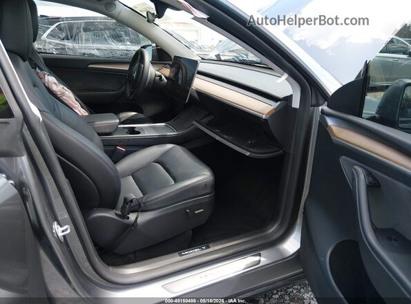 7SAYGDEFXRF157555 2024 TESLA MODEL Y Gray 