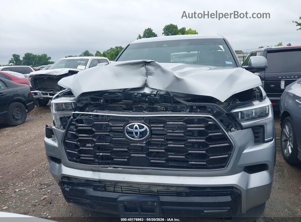 7SVAAAAA4PX002372 2023 TOYOTA SEQUOIA Silver Вид щитка приладів