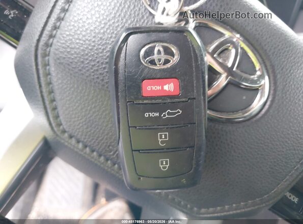 7SVAAAAA4PX002372 2023 TOYOTA SEQUOIA Silver Вид панелі приладів