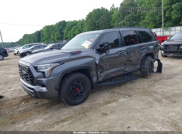 7SVAAABA0RX023432 2024 TOYOTA SEQUOIA Gray წინა მარცხენა ხედი სამი მეოთხედიდან