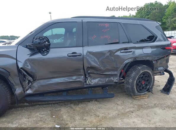 7SVAAABA0RX023432 2024 TOYOTA SEQUOIA Gray წინა ხედი