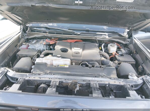 7SVAAABA0SX062978 2025 TOYOTA SEQUOIA Gray Հետևի տեսք